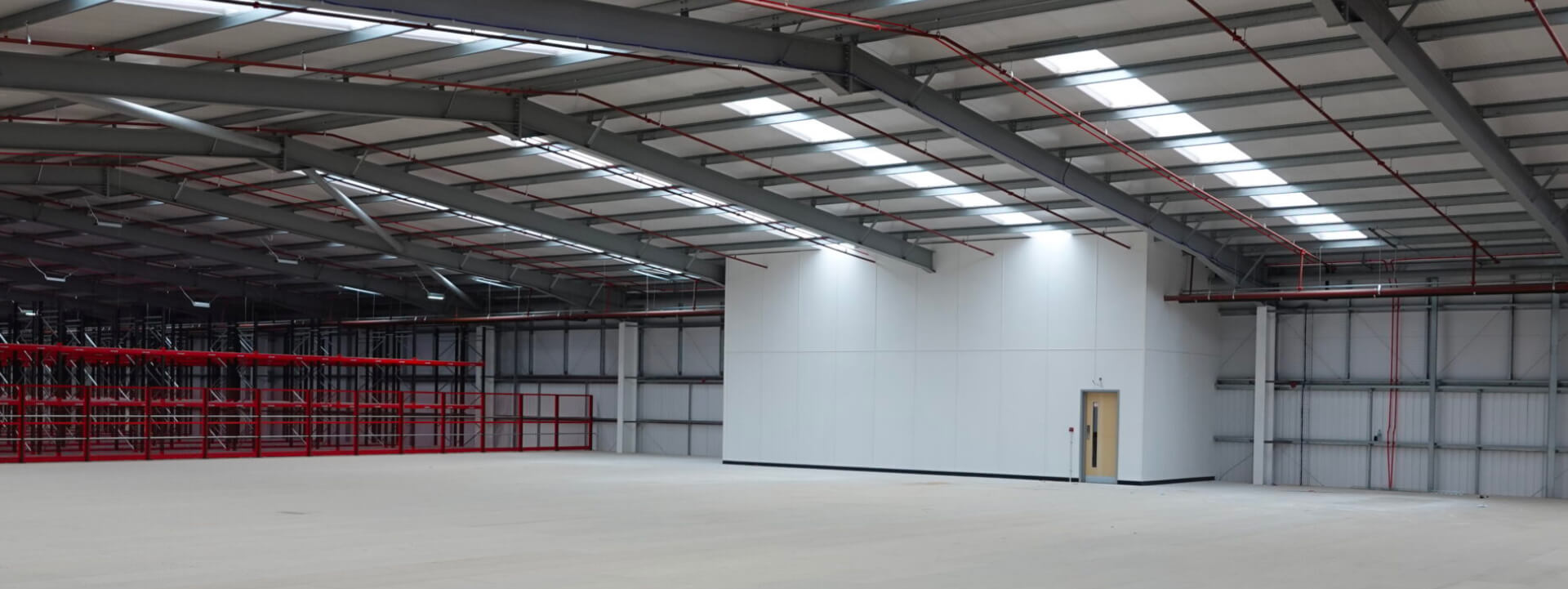 Industrial Partitioning in a large empty warehouse